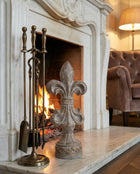 Fleuria Royale Wappenlilien-Skulptur (55 cm) – Handgefertigte dekorative Statue aus Nerz und Gold