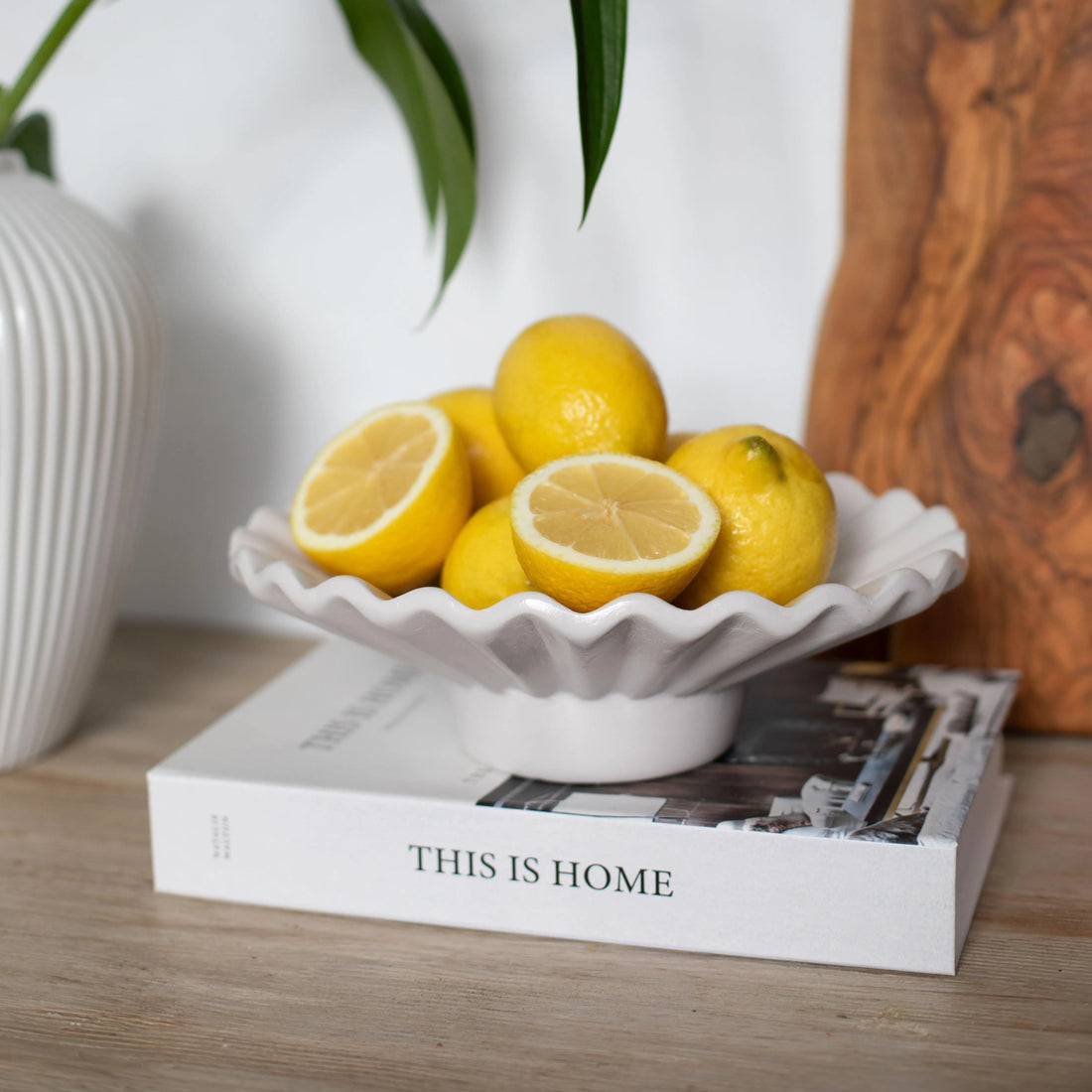 Moderna Collection Ceramic Hera Plate – Handmade White Designer Decor (25 cm)